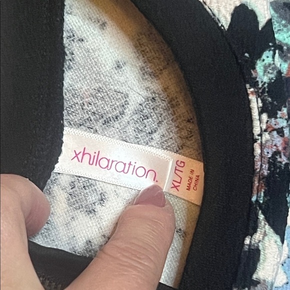 Xhilaration Black and Multicolor Floral Stretch Dress sz XL - Picture 2 of 10